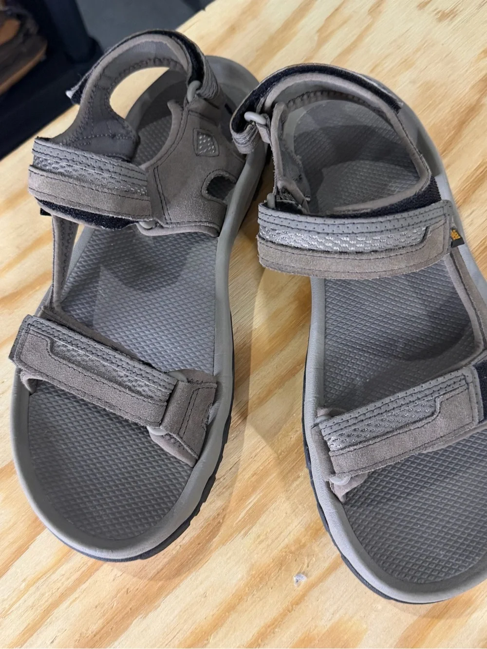 Teva Men’s Size 11 Gray Sport Hiking Sandals Adjustable Straps Outdoor
